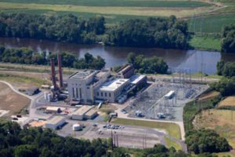 Critics say Dominion Virginia plans to rely too heavily on fossil fuel plants, like the Bremo Power Station, to generate power in the next two decades. (Nick Kotula)